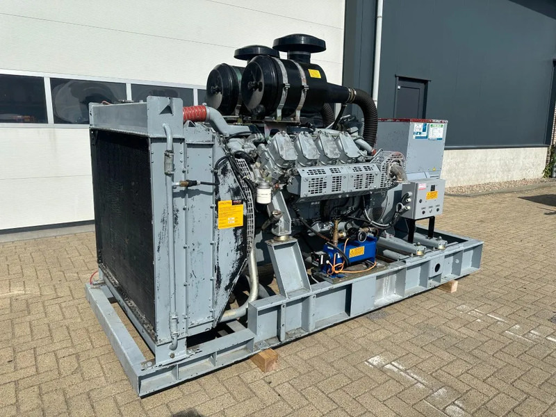 Iveco GE 8281 SRI27 00A71 Mecc Alte Spa 450 kVA generatorset ex Emergency 160 hours - Elektrikli jeneratör: fotoğraf 4 Iveco GE 8281 SRI27 00A71 Mecc Alte Spa 450 kVA generatorset ex Emergency 160 hours - Elektrikli jeneratör: fotoğraf 4