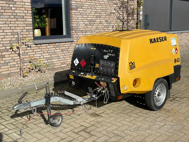 Kaeser M43 Kubota 4,2 m3 / min 7 Bar 30kW mobiele Compressor - Hava kompresörü: fotoğraf 2 Kaeser M43 Kubota 4,2 m3 / min 7 Bar 30kW mobiele Compressor - Hava kompresörü: fotoğraf 2