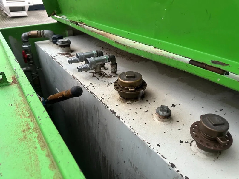 Depolama tankı Kiwa IBC Steenbergen 2000 liter Dieseltank met handpomp Milieutank: fotoğraf 14 Depolama tankı Kiwa IBC Steenbergen 2000 liter Dieseltank met handpomp Milieutank: fotoğraf 14