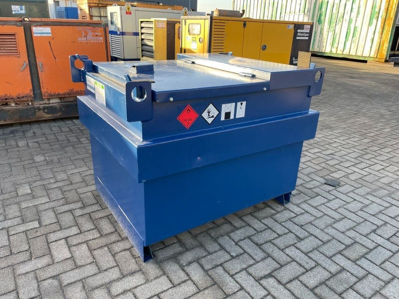 Kiwa IBC Steenbergen 750 liter Dieseltank met handpomp - Depolama tankı: fotoğraf 3 Kiwa IBC Steenbergen 750 liter Dieseltank met handpomp - Depolama tankı: fotoğraf 3