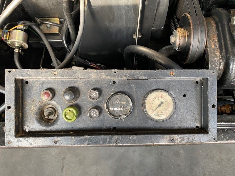 Kubota D1105 Sullair 15.5 kW 7 bar diesel schroefcompressor met nakoeler - Hava kompresörü: fotoğraf 5 Kubota D1105 Sullair 15.5 kW 7 bar diesel schroefcompressor met nakoeler - Hava kompresörü: fotoğraf 5