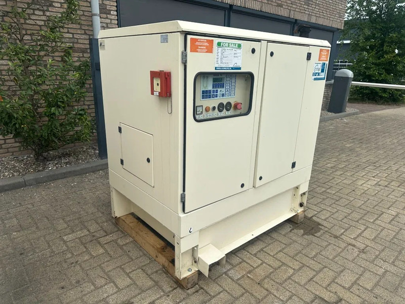 Lombardini LDW 702 Mecc Alte Spa 5 kVA Supersilent noodstroom generatorset as New ! - Elektrikli jeneratör: fotoğraf 4 Lombardini LDW 702 Mecc Alte Spa 5 kVA Supersilent noodstroom generatorset as New ! - Elektrikli jeneratör: fotoğraf 4