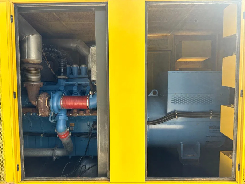 MTU 16V 2000 Leroy Somer 1125 kVA Silent generatorset - Elektrikli jeneratör: fotoğraf 2 MTU 16V 2000 Leroy Somer 1125 kVA Silent generatorset - Elektrikli jeneratör: fotoğraf 2