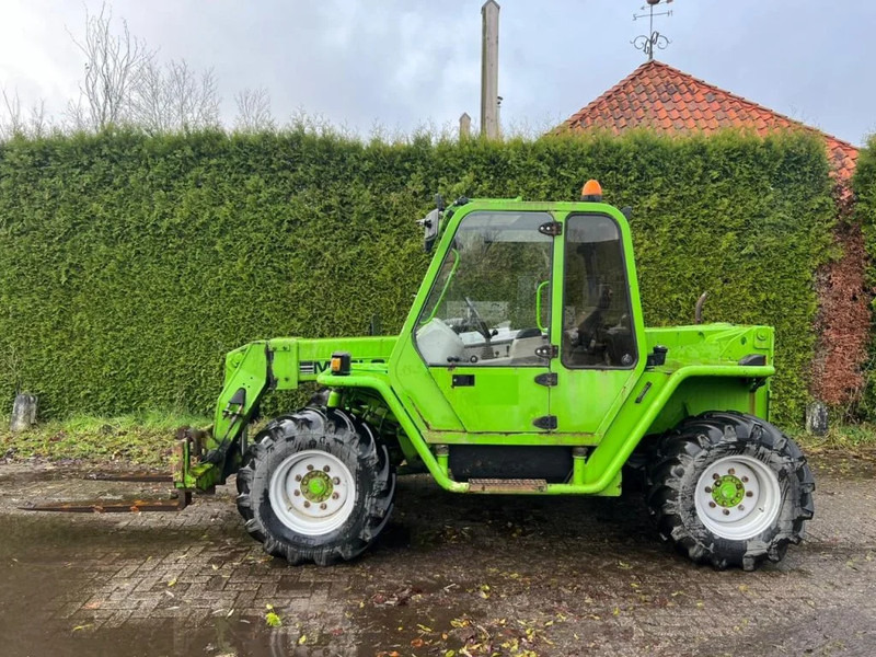 Merlo P35.7 EVT Perkins Diesel 3.5 ton Verreiker - Teleskopik yükleyici: fotoğraf 4 Merlo P35.7 EVT Perkins Diesel 3.5 ton Verreiker - Teleskopik yükleyici: fotoğraf 4