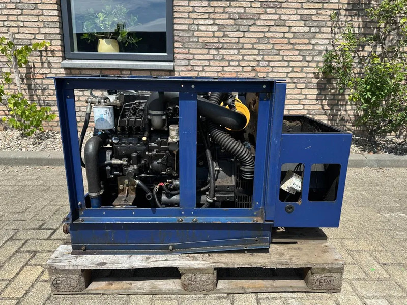 Mitsubishi S4Q2 Stamford 20 kVA marine generatorset - Elektrikli jeneratör: fotoğraf 3 Mitsubishi S4Q2 Stamford 20 kVA marine generatorset - Elektrikli jeneratör: fotoğraf 3