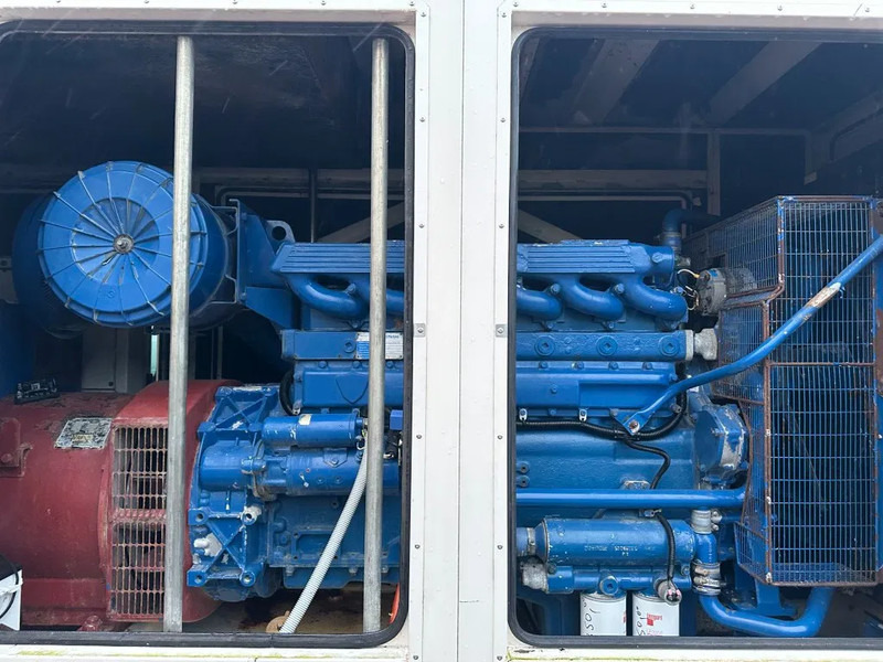 Perkins 2006 TG2A FG Wilson Stamford 250 kVA Silent generatorset - Elektrikli jeneratör: fotoğraf 2 Perkins 2006 TG2A FG Wilson Stamford 250 kVA Silent generatorset - Elektrikli jeneratör: fotoğraf 2