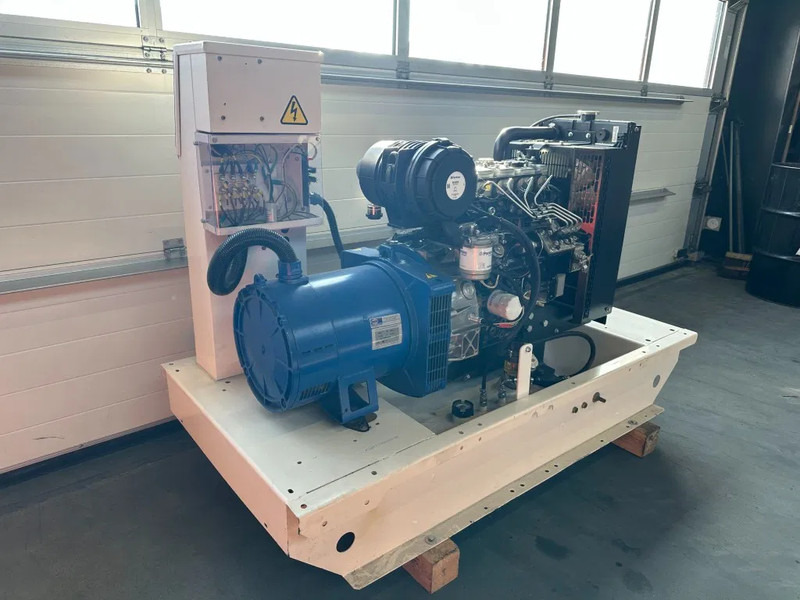 Perkins FG Wilson 23 kVA generatorset New ! - Elektrikli jeneratör: fotoğraf 5 Perkins FG Wilson 23 kVA generatorset New ! - Elektrikli jeneratör: fotoğraf 5