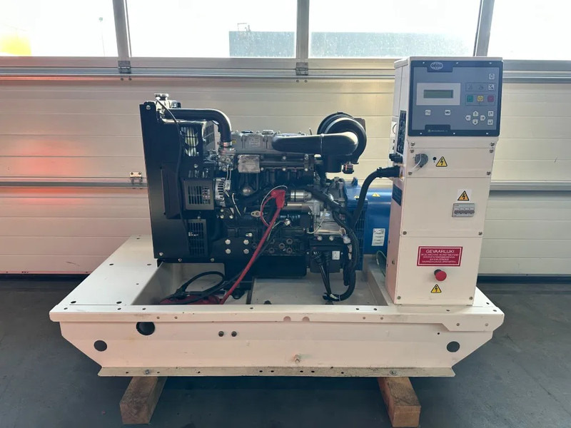 Perkins FG Wilson 23 kVA generatorset New ! - Elektrikli jeneratör: fotoğraf 1 Perkins FG Wilson 23 kVA generatorset New ! - Elektrikli jeneratör: fotoğraf 1