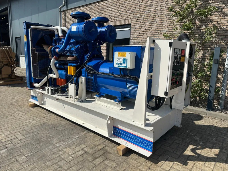 Perkins FG Wilson Stamford 670 kVA noodstroom generatorset - Elektrikli jeneratör: fotoğraf 2 Perkins FG Wilson Stamford 670 kVA noodstroom generatorset - Elektrikli jeneratör: fotoğraf 2
