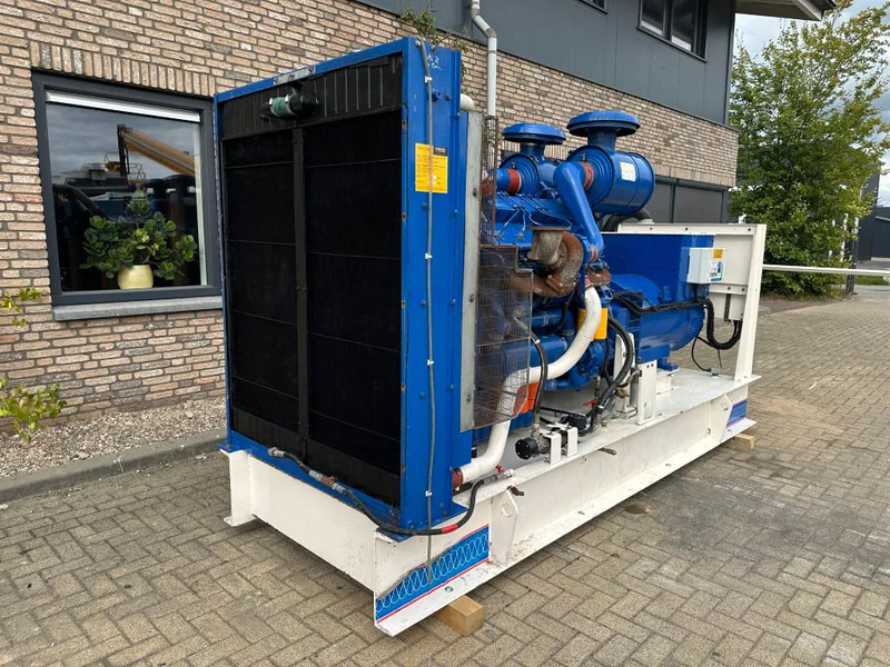 Perkins FG Wilson Stamford 670 kVA noodstroom generatorset - Elektrikli jeneratör: fotoğraf 4 Perkins FG Wilson Stamford 670 kVA noodstroom generatorset - Elektrikli jeneratör: fotoğraf 4