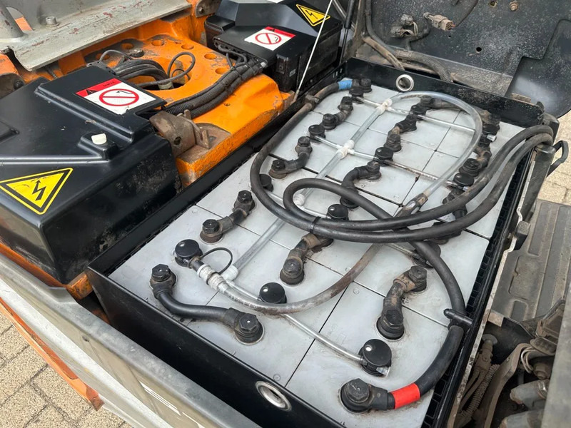 Still RX 50-15 Triplex Freelift Sideshift Elektra Heftruck 1.5 ton Accu 2021 - Elektrikli forklift: fotoğraf 4 Still RX 50-15 Triplex Freelift Sideshift Elektra Heftruck 1.5 ton Accu 2021 - Elektrikli forklift: fotoğraf 4