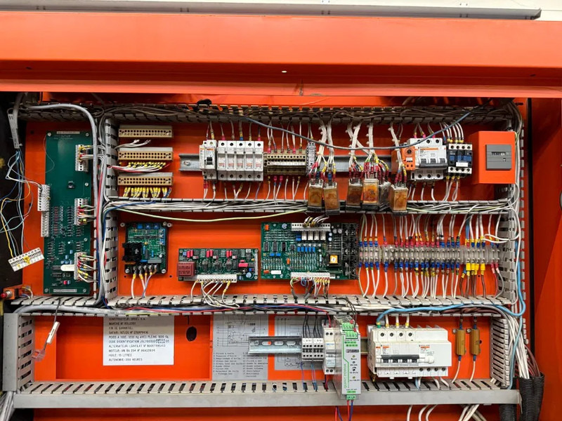 Elektrikli jeneratör VM Leroy Somer 20 kVA gedempte noodstroom generatorset 514 hours: fotoğraf 16 Elektrikli jeneratör VM Leroy Somer 20 kVA gedempte noodstroom generatorset 514 hours: fotoğraf 16