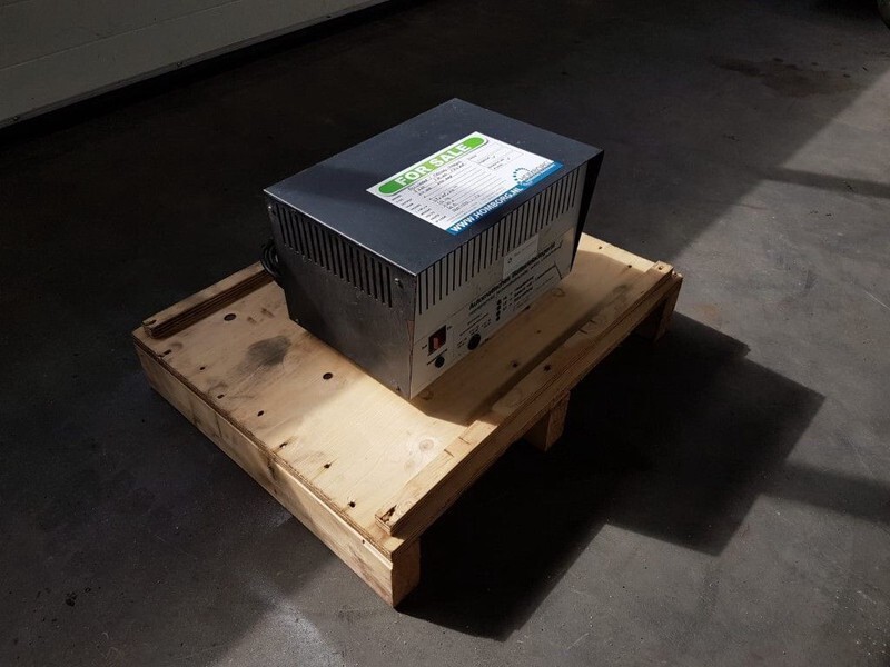 Acculader 24 Volt Acculader 230 Volt Battery Charger - Alet/ Ekipman: fotoğraf 4 Acculader 24 Volt Acculader 230 Volt Battery Charger - Alet/ Ekipman: fotoğraf 4