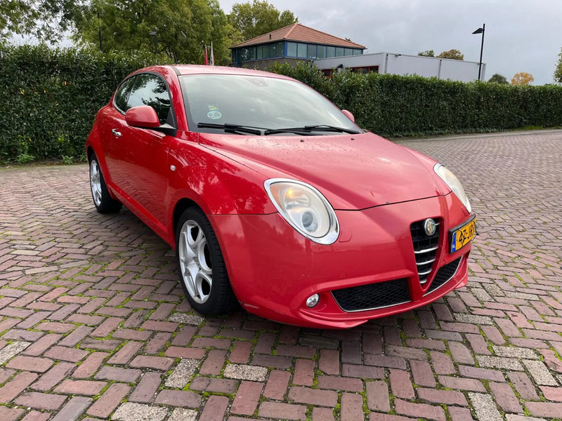 Alfa Romeo MiTo 1.4 T - Hatchback: fotoğraf 4 Alfa Romeo MiTo 1.4 T - Hatchback: fotoğraf 4