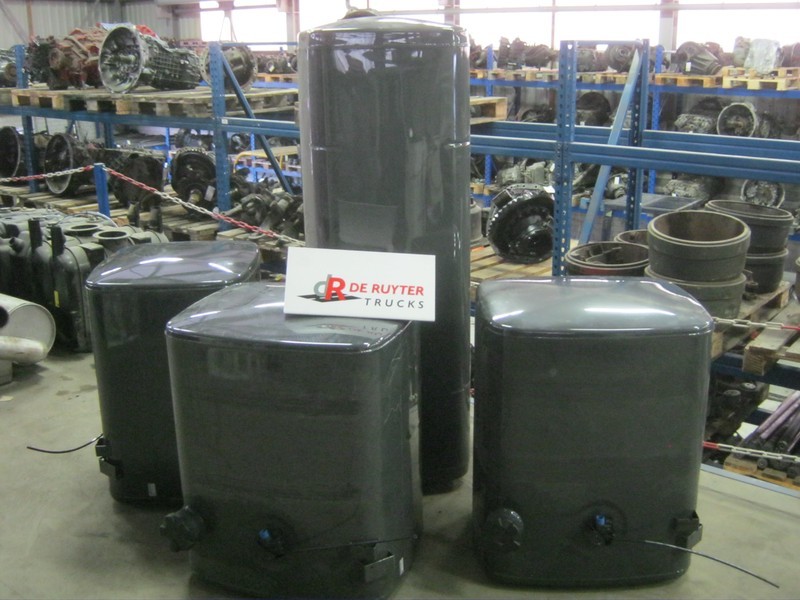 DAF Brandstoftanks voor CF en XF (staal) - Yakıt sistemi: fotoğraf 2 DAF Brandstoftanks voor CF en XF (staal) - Yakıt sistemi: fotoğraf 2