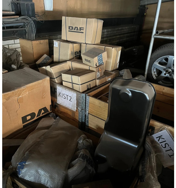 DAF diverse NOS oude voorraad nieuwe delen - Motor rondelası - Kamyon: fotoğraf 1 DAF diverse NOS oude voorraad nieuwe delen - Motor rondelası - Kamyon: fotoğraf 1
