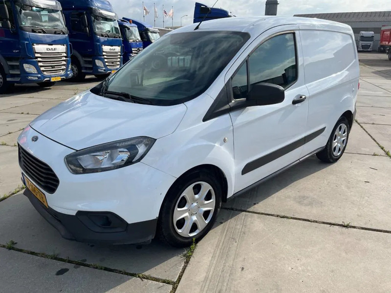 Ford Transit Courier 1.5 EURO 6 - Küçük panelvan: fotoğraf 1 Ford Transit Courier 1.5 EURO 6 - Küçük panelvan: fotoğraf 1