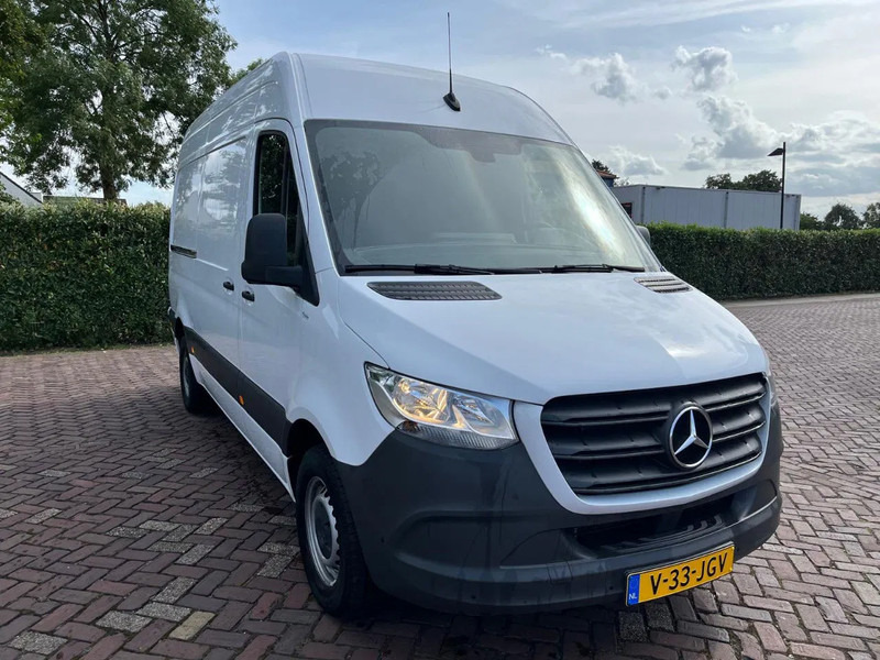 Mercedes-Benz Sprinter 317 1.9 CDI L2H1 - Panelvan, Çift kabin kamyonet: fotoğraf 4 Mercedes-Benz Sprinter 317 1.9 CDI L2H1 - Panelvan, Çift kabin kamyonet: fotoğraf 4