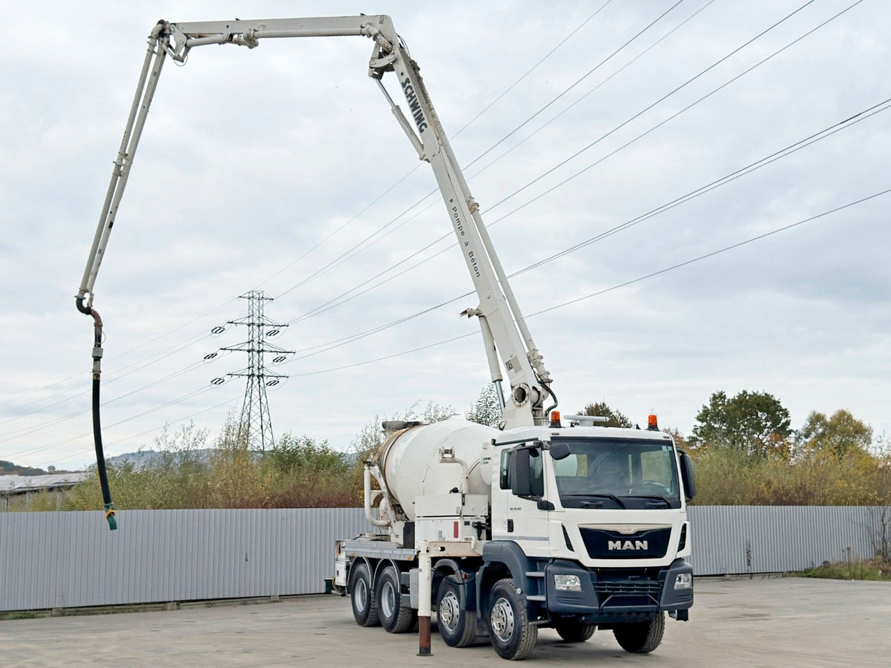 MAN TGS 35.400 BETONPUMPE * 8x4 / TOPZUSTAND - Mobil beton pompası: fotoğraf 3 MAN TGS 35.400 BETONPUMPE * 8x4 / TOPZUSTAND - Mobil beton pompası: fotoğraf 3