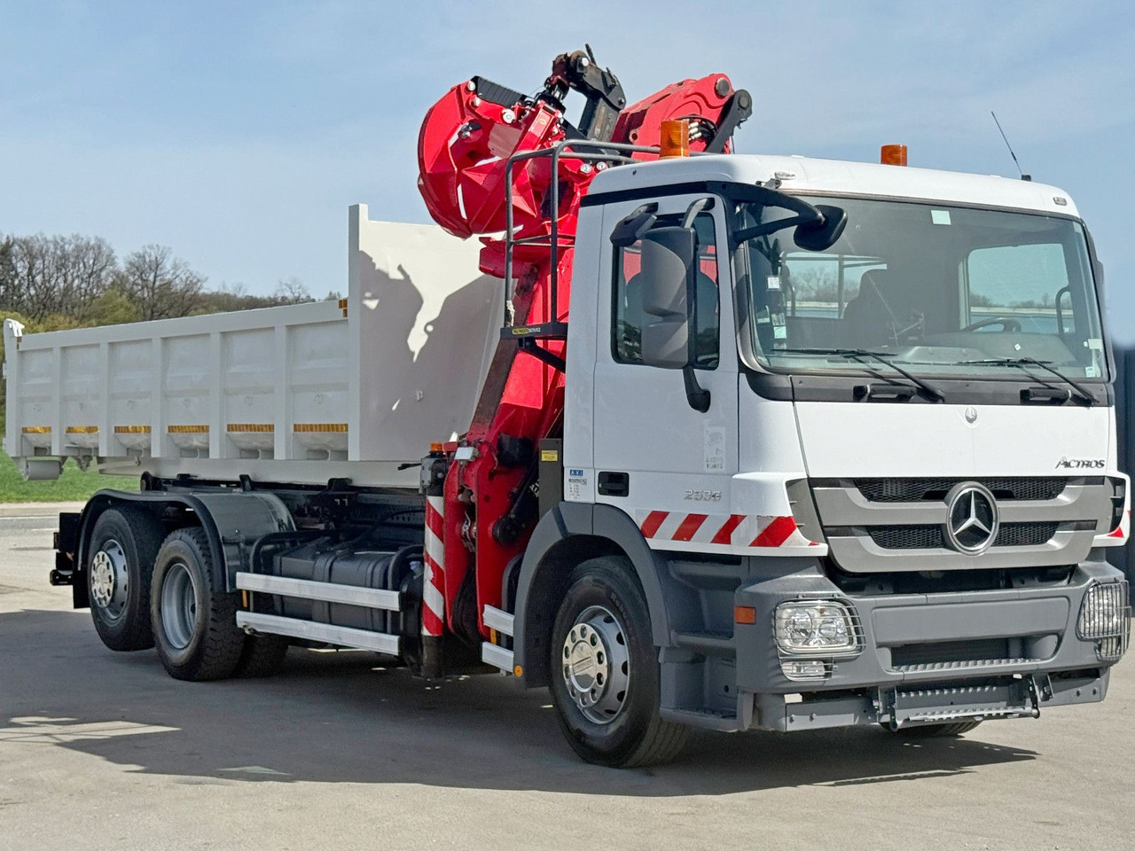 Mercedes-Benz ACTROS 2536 * Abrollkipper + EPSILON Q150Z82 - Kancalı yükleyici kamyon: fotoğraf 5 Mercedes-Benz ACTROS 2536 * Abrollkipper + EPSILON Q150Z82 - Kancalı yükleyici kamyon: fotoğraf 5