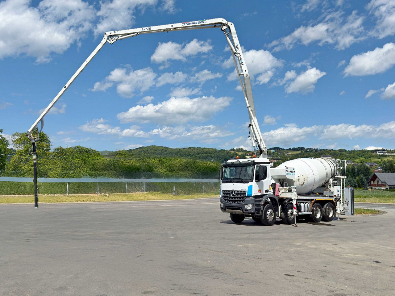 Mercedes-Benz AROCS 3743 * Betonpumpe + FUNK * 8x4 * TOP - Mobil beton pompası: fotoğraf 4 Mercedes-Benz AROCS 3743 * Betonpumpe + FUNK * 8x4 * TOP - Mobil beton pompası: fotoğraf 4