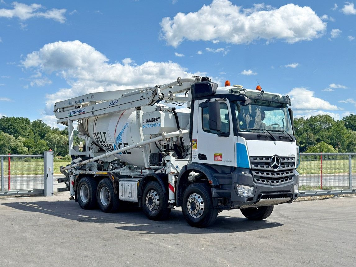 Mercedes-Benz AROCS 3743 * Betonpumpe + FUNK * 8x4 * TOP - Mobil beton pompası: fotoğraf 1 Mercedes-Benz AROCS 3743 * Betonpumpe + FUNK * 8x4 * TOP - Mobil beton pompası: fotoğraf 1