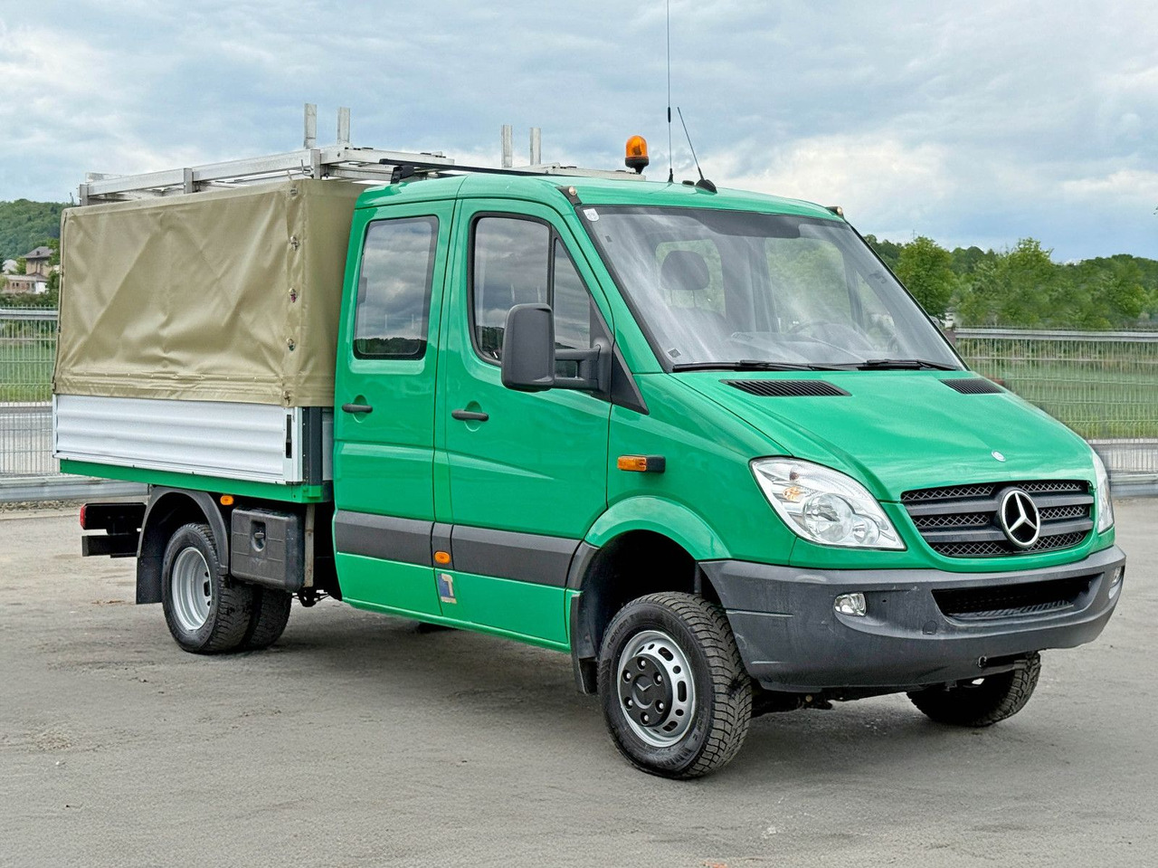 Mercedes-Benz Sprinter 516 CDI* Doppel Kabine! 4x4 *TOPZUSTAND - Damperli kamyonet: fotoğraf 4 Mercedes-Benz Sprinter 516 CDI* Doppel Kabine! 4x4 *TOPZUSTAND - Damperli kamyonet: fotoğraf 4