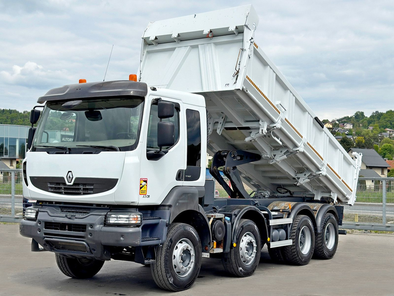 Renault KERAX 430 DXI * KIPPER 6,00 m / 8x4 * TOP - Damperli kamyon, Vinçli kamyon: fotoğraf 4 Renault KERAX 430 DXI * KIPPER 6,00 m / 8x4 * TOP - Damperli kamyon, Vinçli kamyon: fotoğraf 4