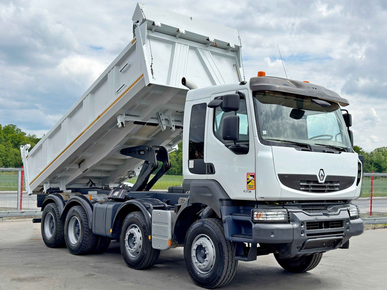 Renault KERAX 430 DXI * KIPPER 6,00 m / 8x4 * TOP - Damperli kamyon, Vinçli kamyon: fotoğraf 3 Renault KERAX 430 DXI * KIPPER 6,00 m / 8x4 * TOP - Damperli kamyon, Vinçli kamyon: fotoğraf 3