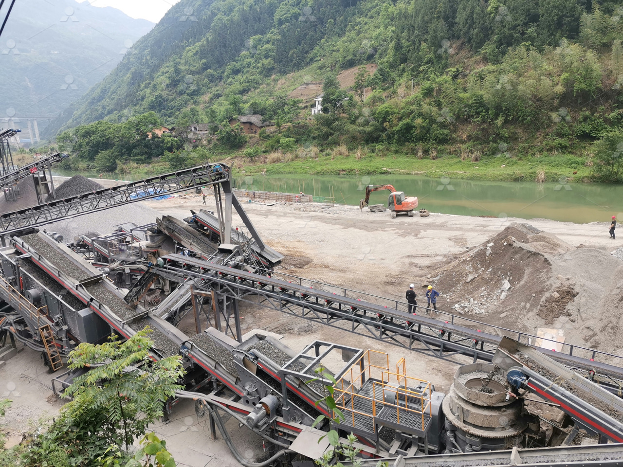 LIMING NK series mobile crusher - Mobil konkasör tesisi: fotoğraf 2 LIMING NK series mobile crusher - Mobil konkasör tesisi: fotoğraf 2