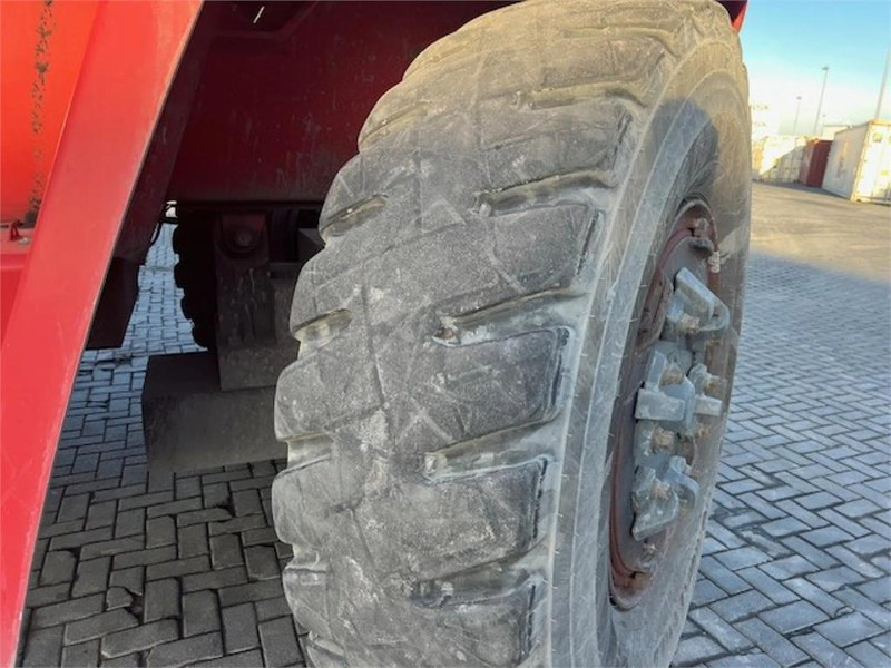 Kalmar DRG450-75S6HCXS - Reachstacker: fotoğraf 5 Kalmar DRG450-75S6HCXS - Reachstacker: fotoğraf 5