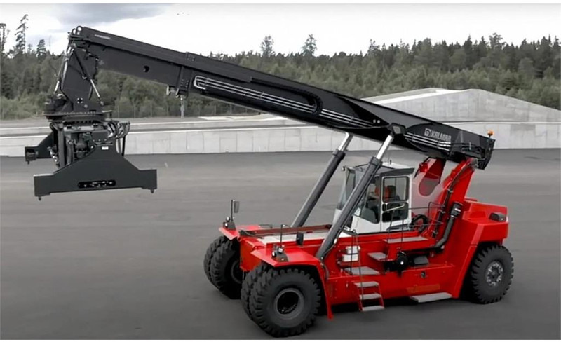 Kalmar DRU450-62S5 - Reachstacker: fotoğraf 4 Kalmar DRU450-62S5 - Reachstacker: fotoğraf 4
