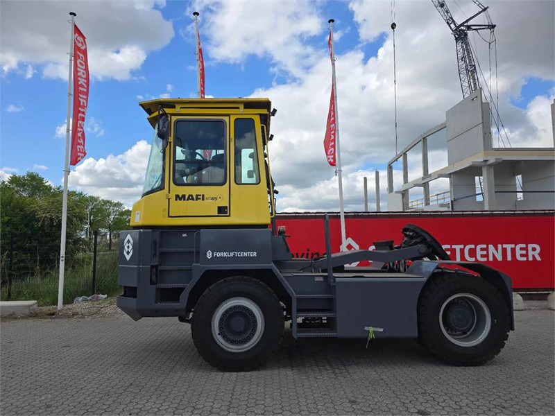 Mafi MT45R 4x4 - Terminal çekiciler: fotoğraf 4 Mafi MT45R 4x4 - Terminal çekiciler: fotoğraf 4