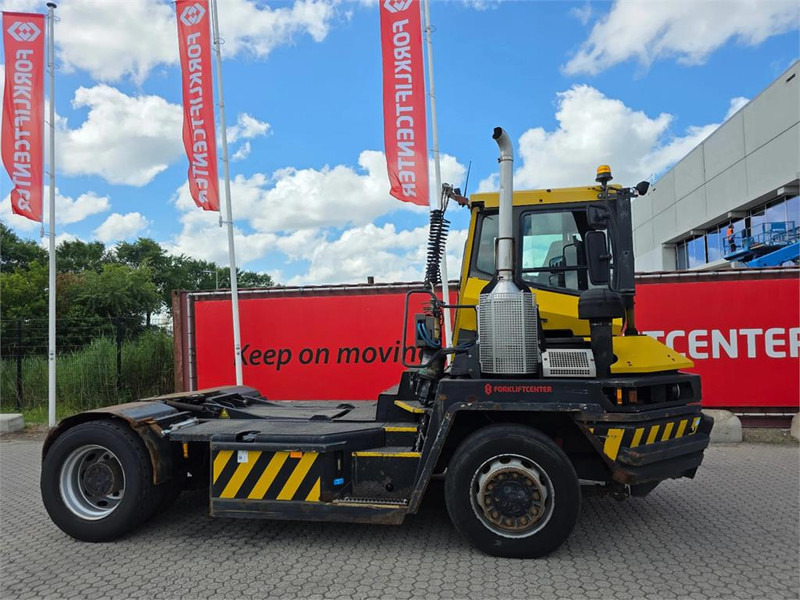 Terberg RT222 4x4 - Terminal çekiciler: fotoğraf 3 Terberg RT222 4x4 - Terminal çekiciler: fotoğraf 3