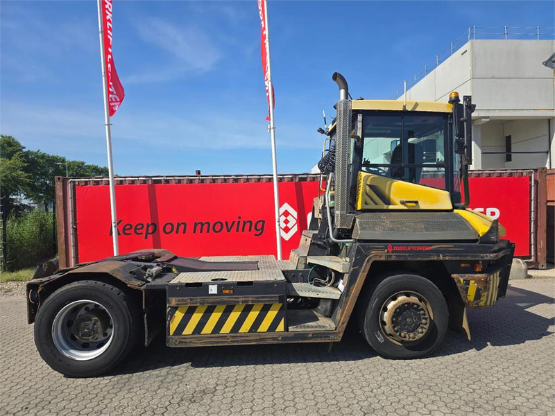 Terberg RT223 4x4 - Terminal çekiciler: fotoğraf 3 Terberg RT223 4x4 - Terminal çekiciler: fotoğraf 3