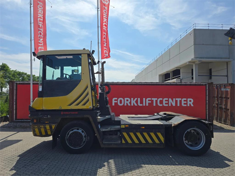 Terberg RT223 4x4 - Terminal çekiciler: fotoğraf 4 Terberg RT223 4x4 - Terminal çekiciler: fotoğraf 4