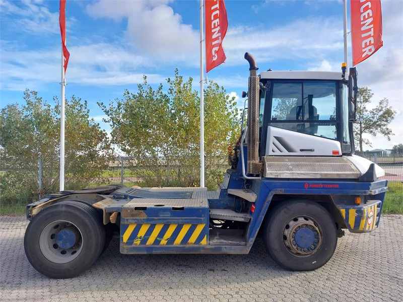Terberg RT283 4x4 - Terminal çekiciler: fotoğraf 3 Terberg RT283 4x4 - Terminal çekiciler: fotoğraf 3
