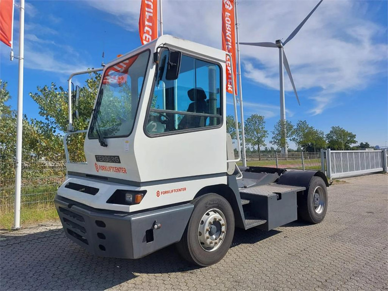 Terberg YT182 - Terminal çekiciler: fotoğraf 2 Terberg YT182 - Terminal çekiciler: fotoğraf 2