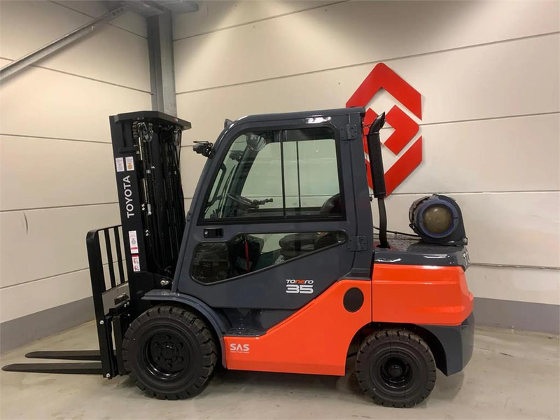 Toyota 02-8FGJF35 - LPG forklift: fotoğraf 2 Toyota 02-8FGJF35 - LPG forklift: fotoğraf 2