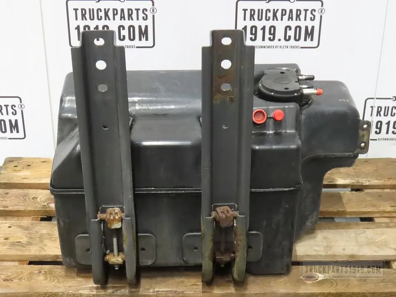 Scania 2196094 AdBlue tank Scania - Egzoz sistemi - Kamyon: fotoğraf 1 Scania 2196094 AdBlue tank Scania - Egzoz sistemi - Kamyon: fotoğraf 1