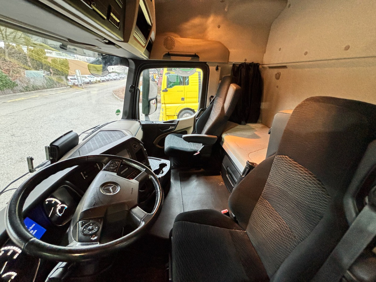 MERCEDES 2543 6x2 - Konteynır taşıyıcı/ Yedek karoser kamyon: fotoğraf 4 MERCEDES 2543 6x2 - Konteynır taşıyıcı/ Yedek karoser kamyon: fotoğraf 4