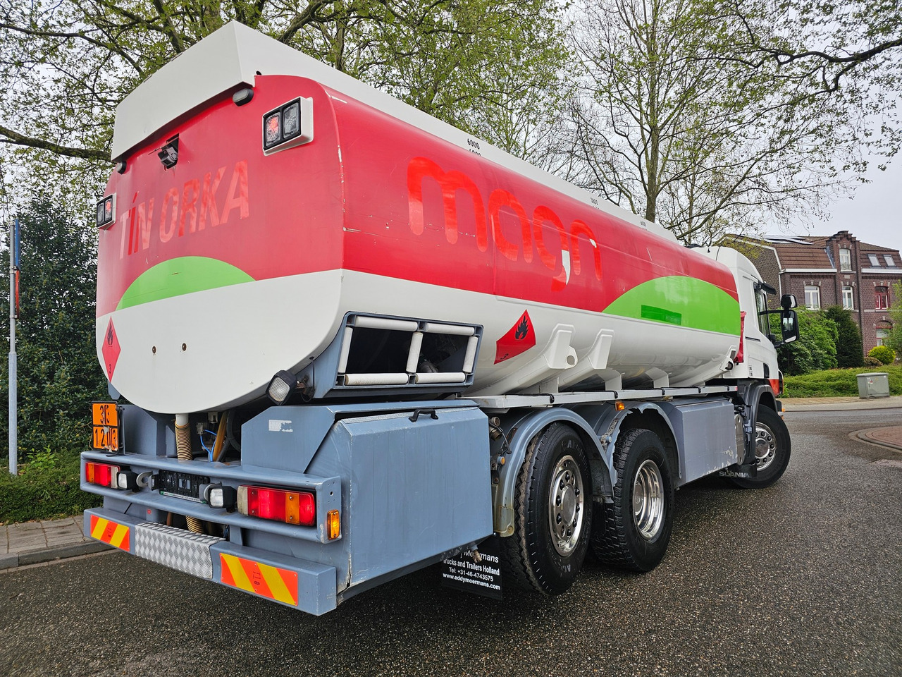 Scania P420 Cp 19 6x2*4 - Tanker kamyon: fotoğraf 4 Scania P420 Cp 19 6x2*4 - Tanker kamyon: fotoğraf 4