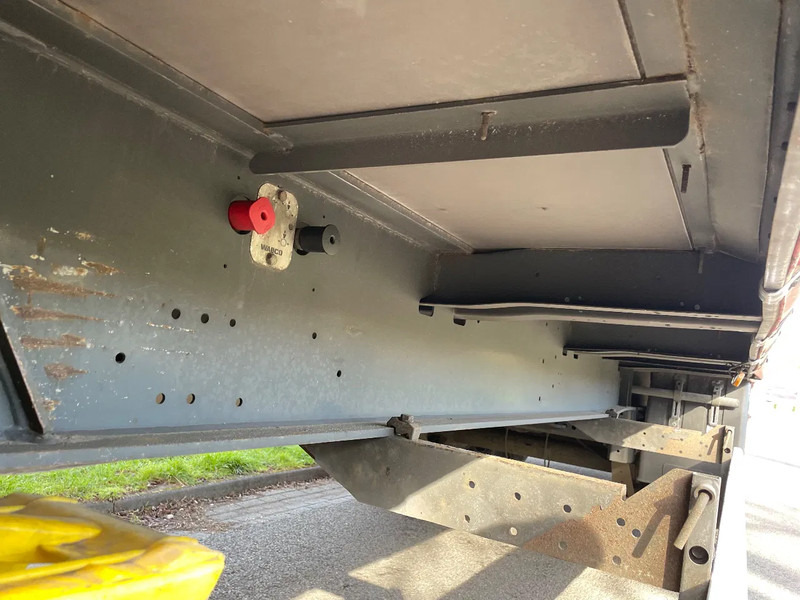Kässbohrer Taut Liner Schuifdak 25-10-2025 APK - Tenteli dorse: fotoğraf 2 Kässbohrer Taut Liner Schuifdak 25-10-2025 APK - Tenteli dorse: fotoğraf 2