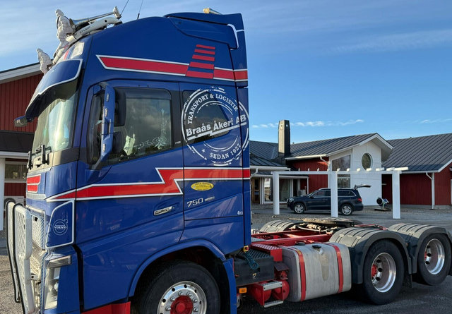 Volvo FH750 Globe XL 6x4 - Çekici: fotoğraf 2 Volvo FH750 Globe XL 6x4 - Çekici: fotoğraf 2