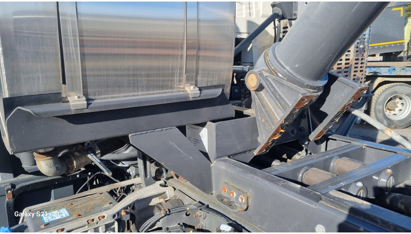 Volvo FH750 New engine and gearbox - Şasi kamyon: fotoğraf 4 Volvo FH750 New engine and gearbox - Şasi kamyon: fotoğraf 4