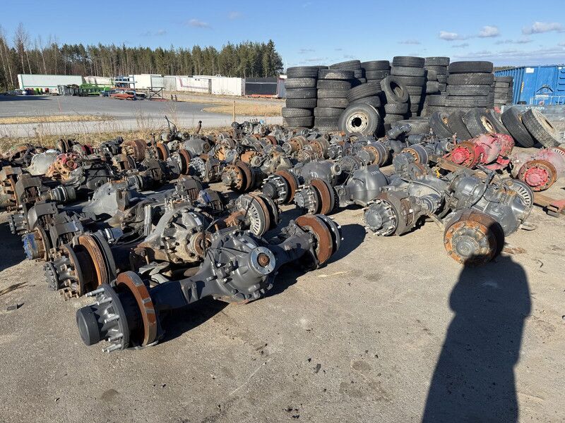 Volvo RTS2370A RSS1125 RTH2610F RTH3312 RTH3815 MD15 CTEV87 - Arka aks: fotoğraf 1 Volvo RTS2370A RSS1125 RTH2610F RTH3312 RTH3815 MD15 CTEV87 - Arka aks: fotoğraf 1
