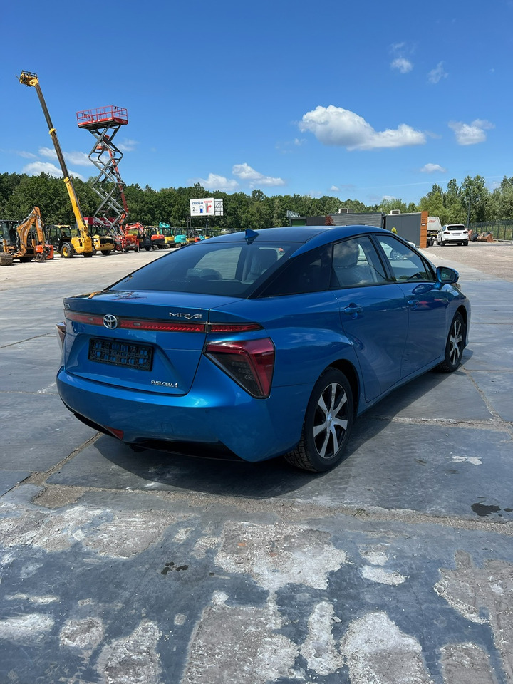 Sedan araba Toyota Mirai: fotoğraf 6