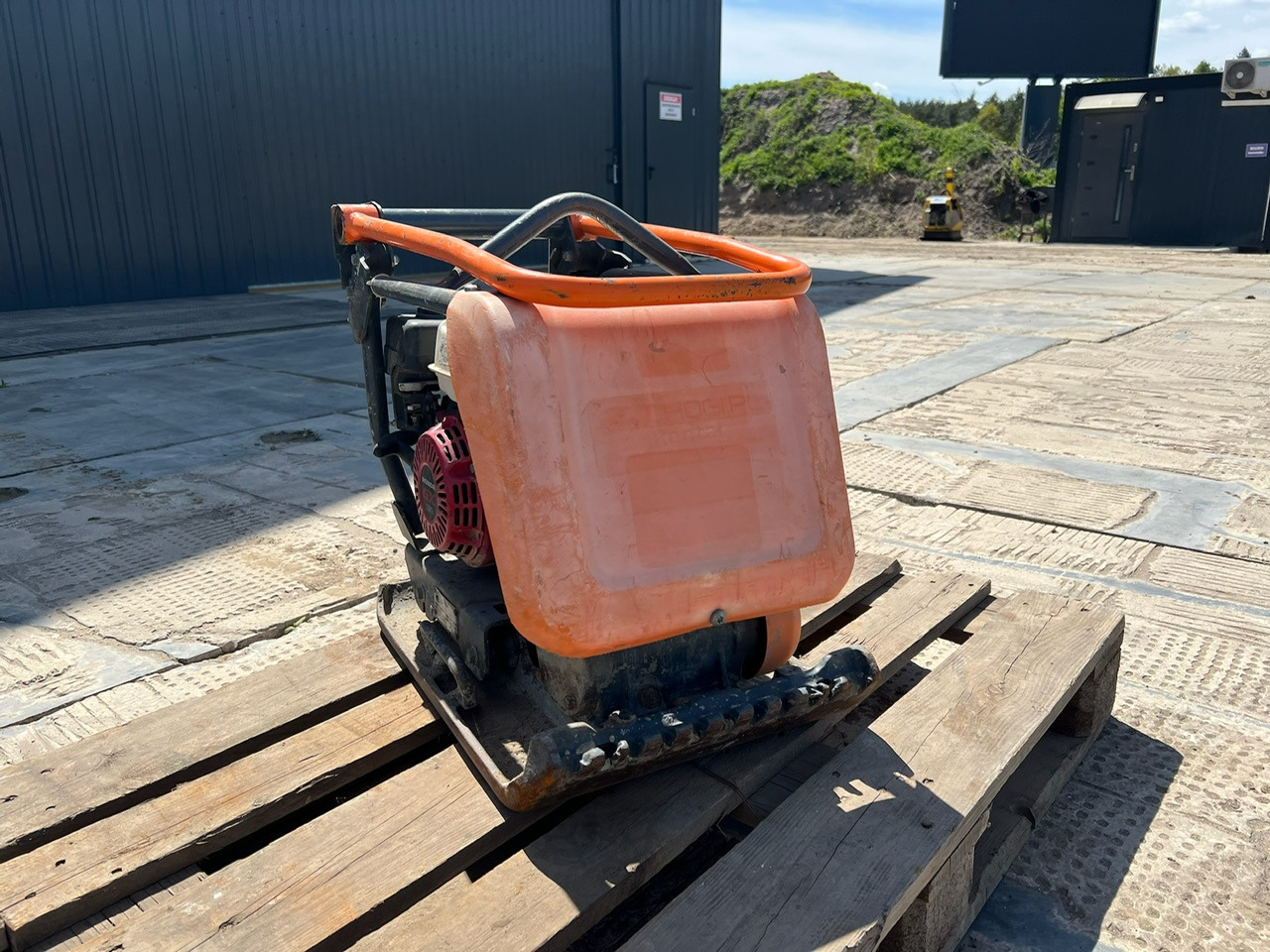 Zagęszczarka ALTRAD BELLE FC4000E PCX13/40 - Titreşimli kompaktör: fotoğraf 3 Zagęszczarka ALTRAD BELLE FC4000E PCX13/40 - Titreşimli kompaktör: fotoğraf 3