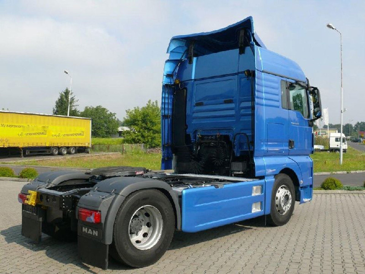 MAN TGA TGX ZIJSKIRT SET WB 3600MM EURO 3-5 PRIMER 000078 - Kaporta ve Dış Aksam - Kamyon: fotoğraf 4 MAN TGA TGX ZIJSKIRT SET WB 3600MM EURO 3-5 PRIMER 000078 - Kaporta ve Dış Aksam - Kamyon: fotoğraf 4