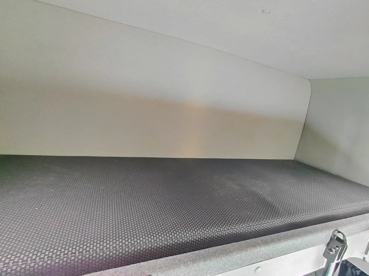 2017 Renault D12 4×2 Double Sleeper Curtainsider - Tenteli kamyon: fotoğraf 2 2017 Renault D12 4×2 Double Sleeper Curtainsider - Tenteli kamyon: fotoğraf 2